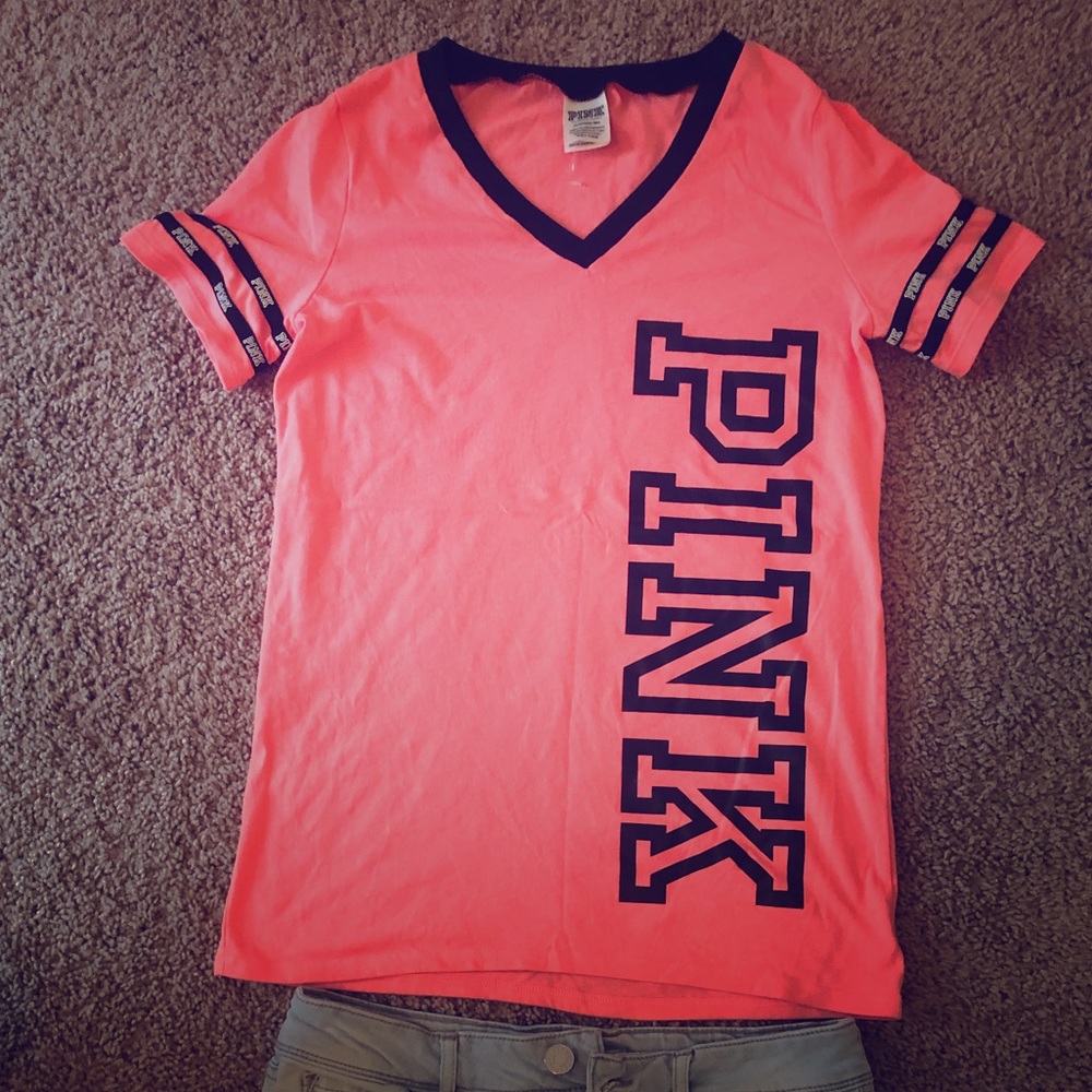 Brand new PINK shirt and refuge shorts